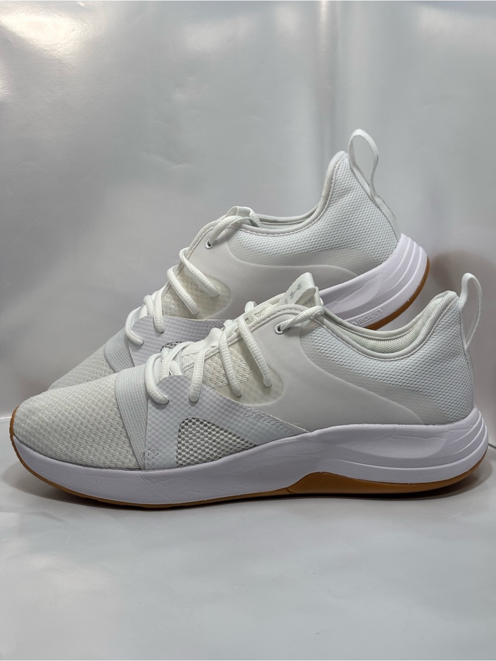 Under Armour Women's Size 11 White Charged Breathe Lace TR Training 3025058-102